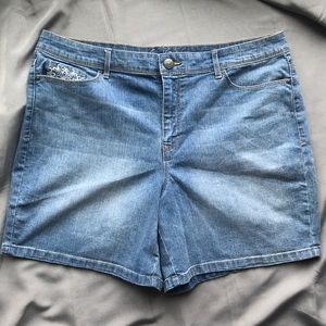 Gloria Vanderbilt Jean Shorts